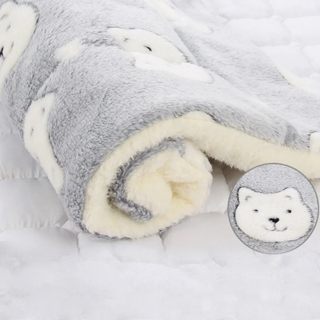 Cozy Bear-Printed Ultra-Soft Pet Bed for Cats and Dogs