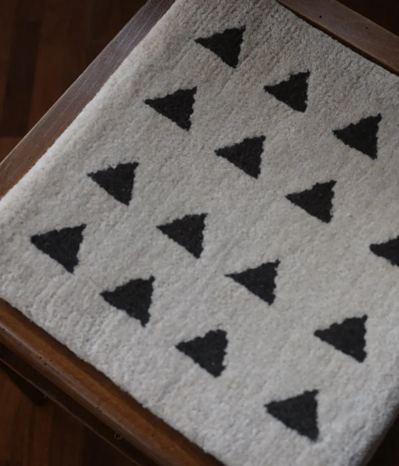 Yonezawa Dantsu Woven Wool Chair Mat {Triangles} [15%OFF]