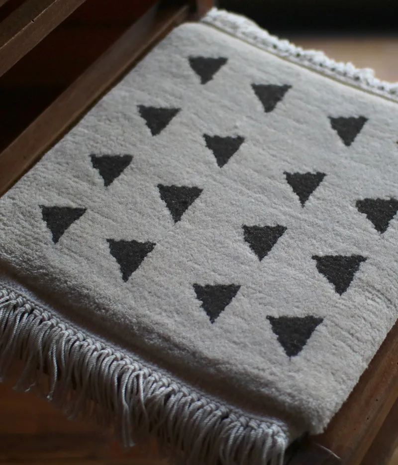 Yonezawa Dantsu Woven Wool Chair Mat {Triangles} [15%OFF]